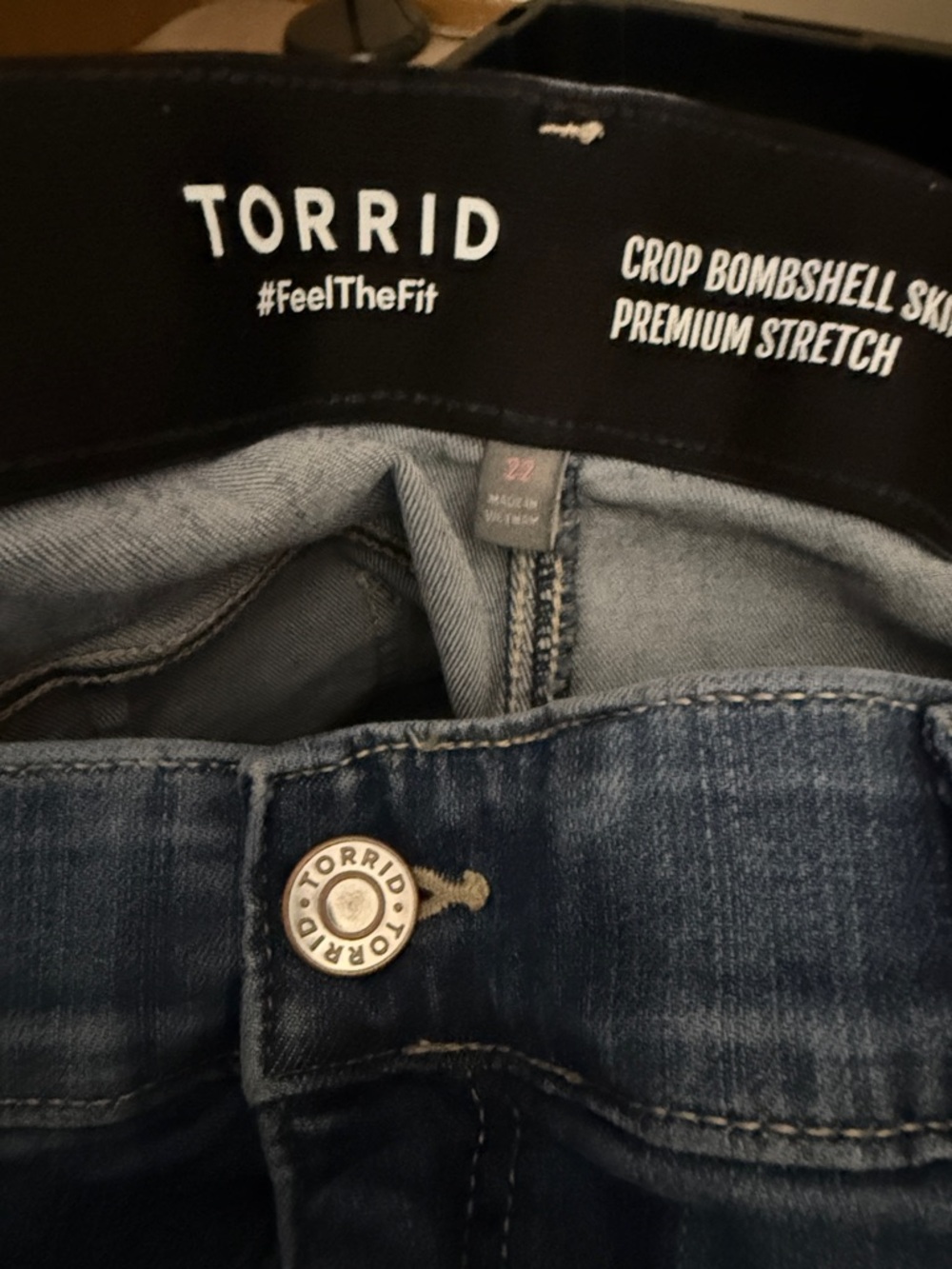 torrid Medium Blue Crop Bombshell Skinny Jeans